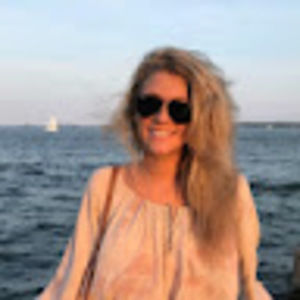 Meet your Posher, Claire